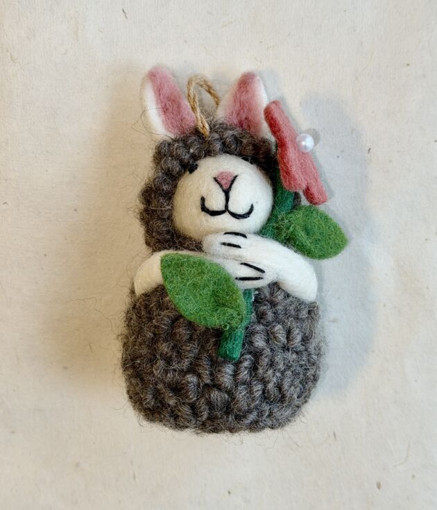 Garden Leaf Felt Sheep Figurine