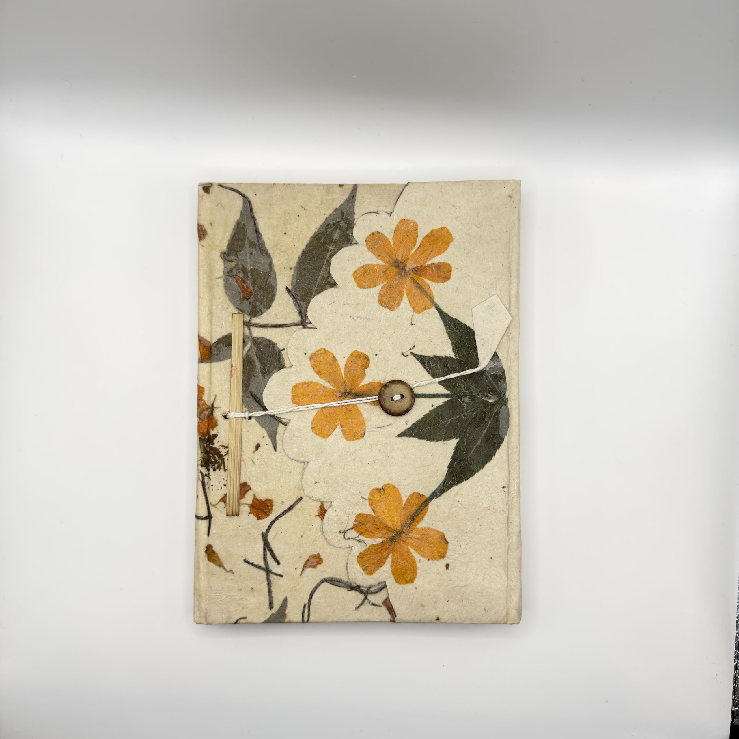 pressed-daisy-lokta-notebook