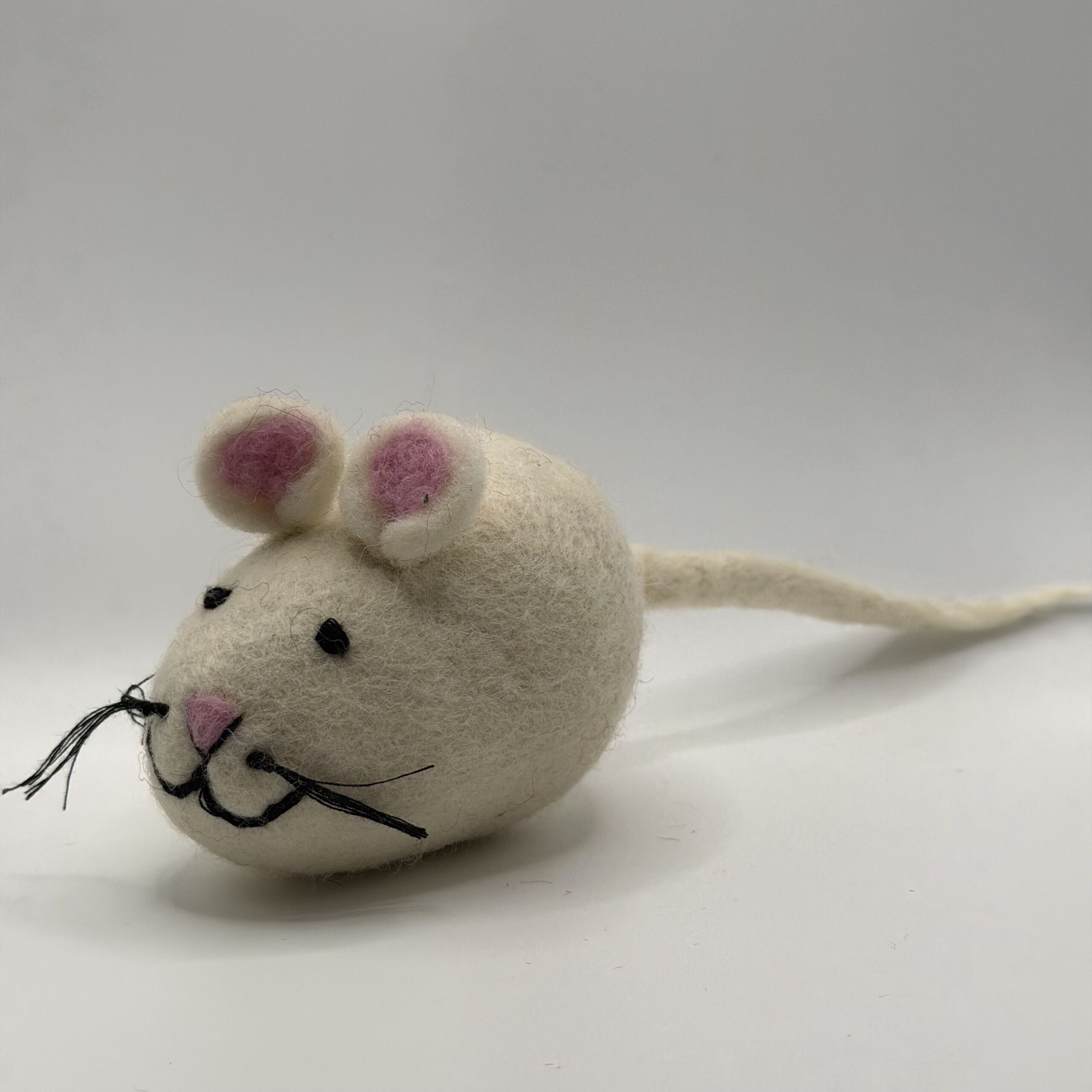 snowdrop-felt-mouse-cat-toy