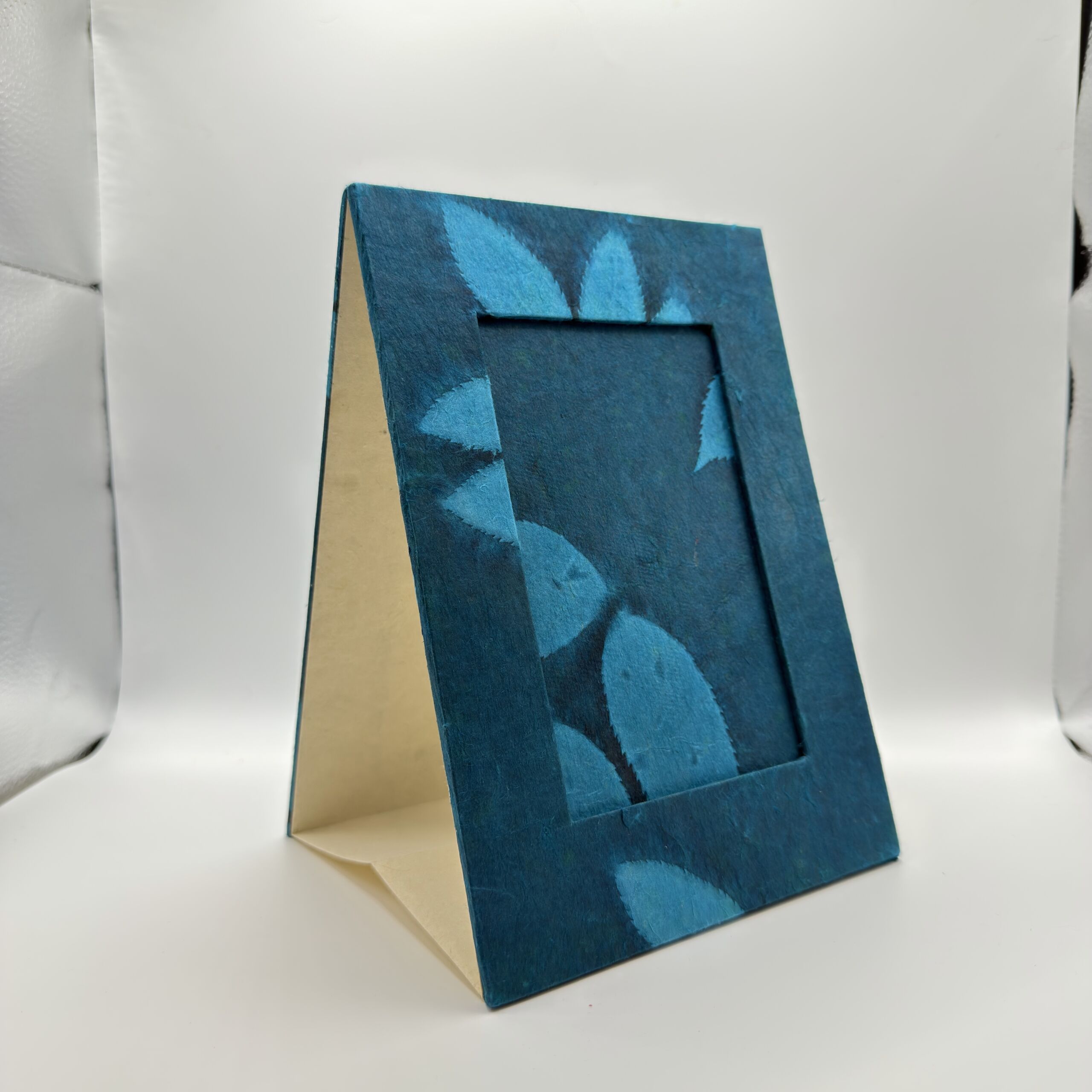 teal-leaf-lokta-picture-frame