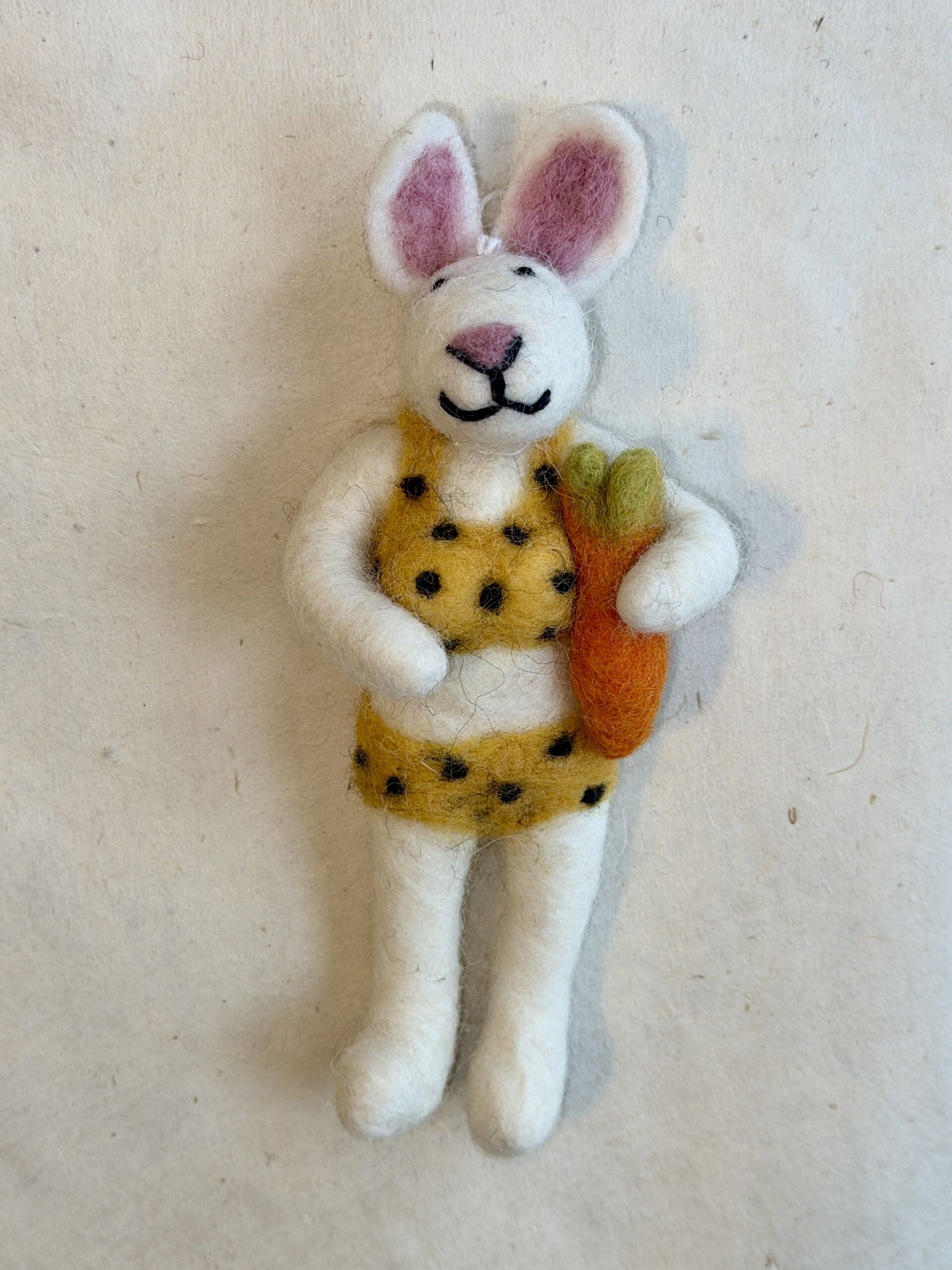 yellow-polka-dot-felt-bunny-ornament